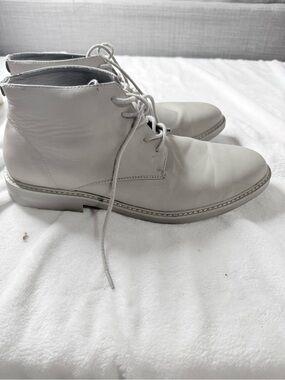 Unlisted by Kenneth Cole Men’s Leather Chukka Boots Gray Lace Up Casual Dress